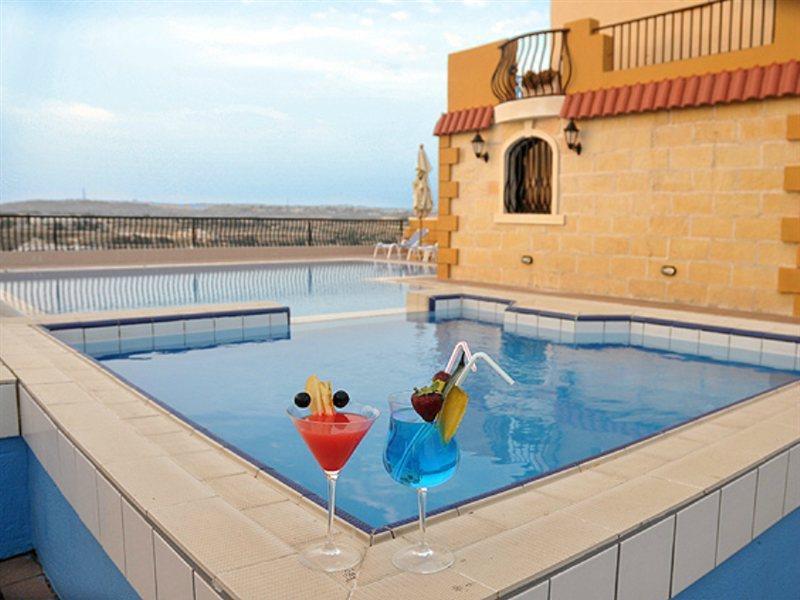 Soreda Hotel Кавра Екстериор снимка