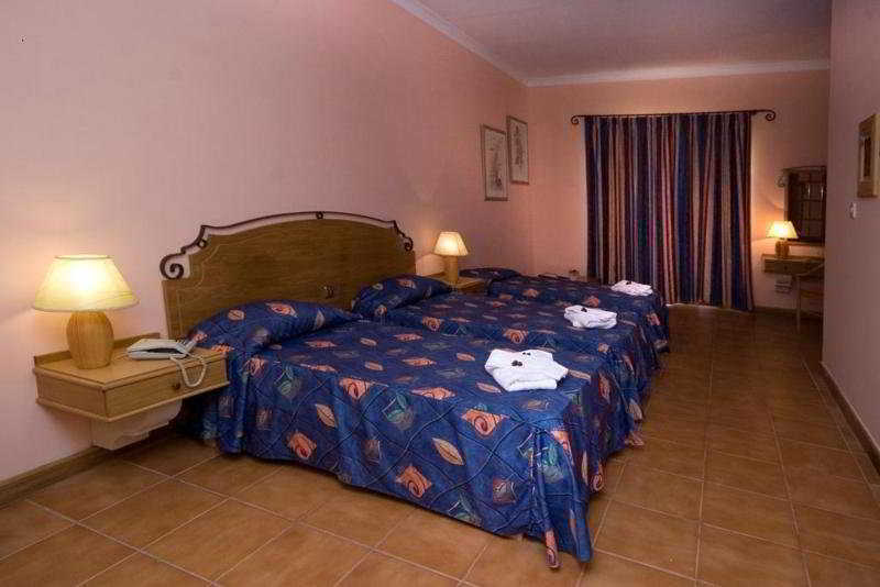 Soreda Hotel Кавра Екстериор снимка