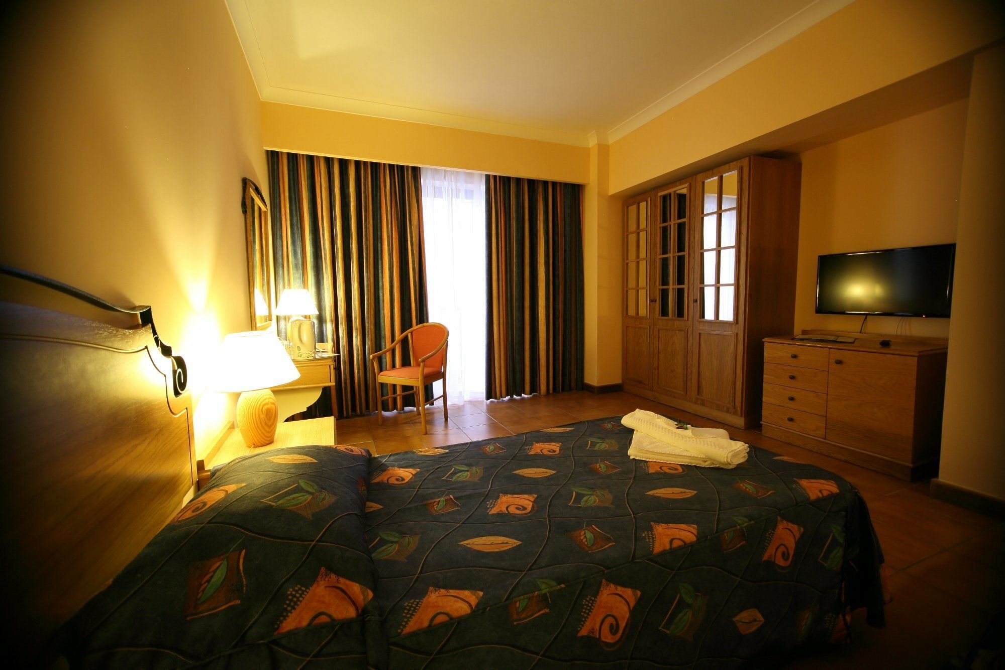 Soreda Hotel Кавра Екстериор снимка