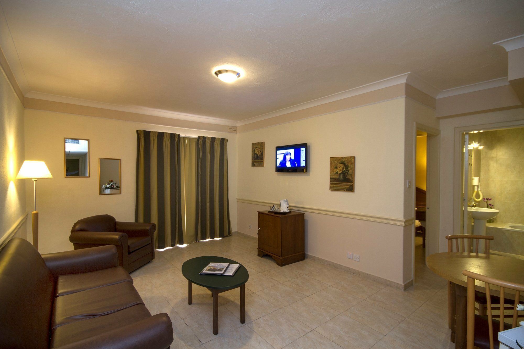 Soreda Hotel Кавра Екстериор снимка